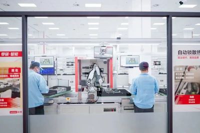 ICT行業(yè)迎來(lái)首座“零碳工廠”，網(wǎng)絡(luò)技術(shù)開(kāi)發(fā)引領(lǐng)低碳轉(zhuǎn)型